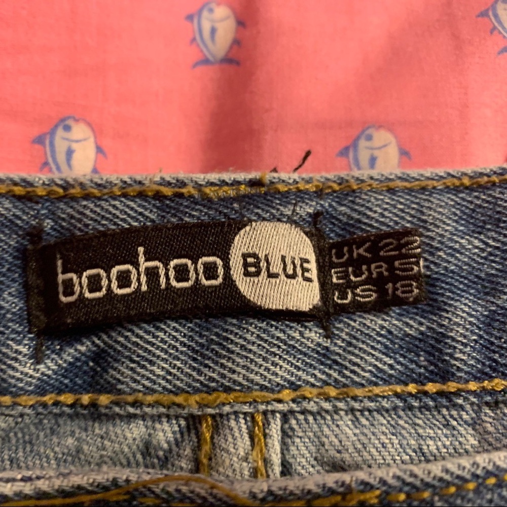 Distressed denim shorts, Boohoo+ - Picture 2 of 3